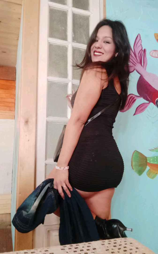 Olivia — real girl from Argentina online for 1v1 video chat