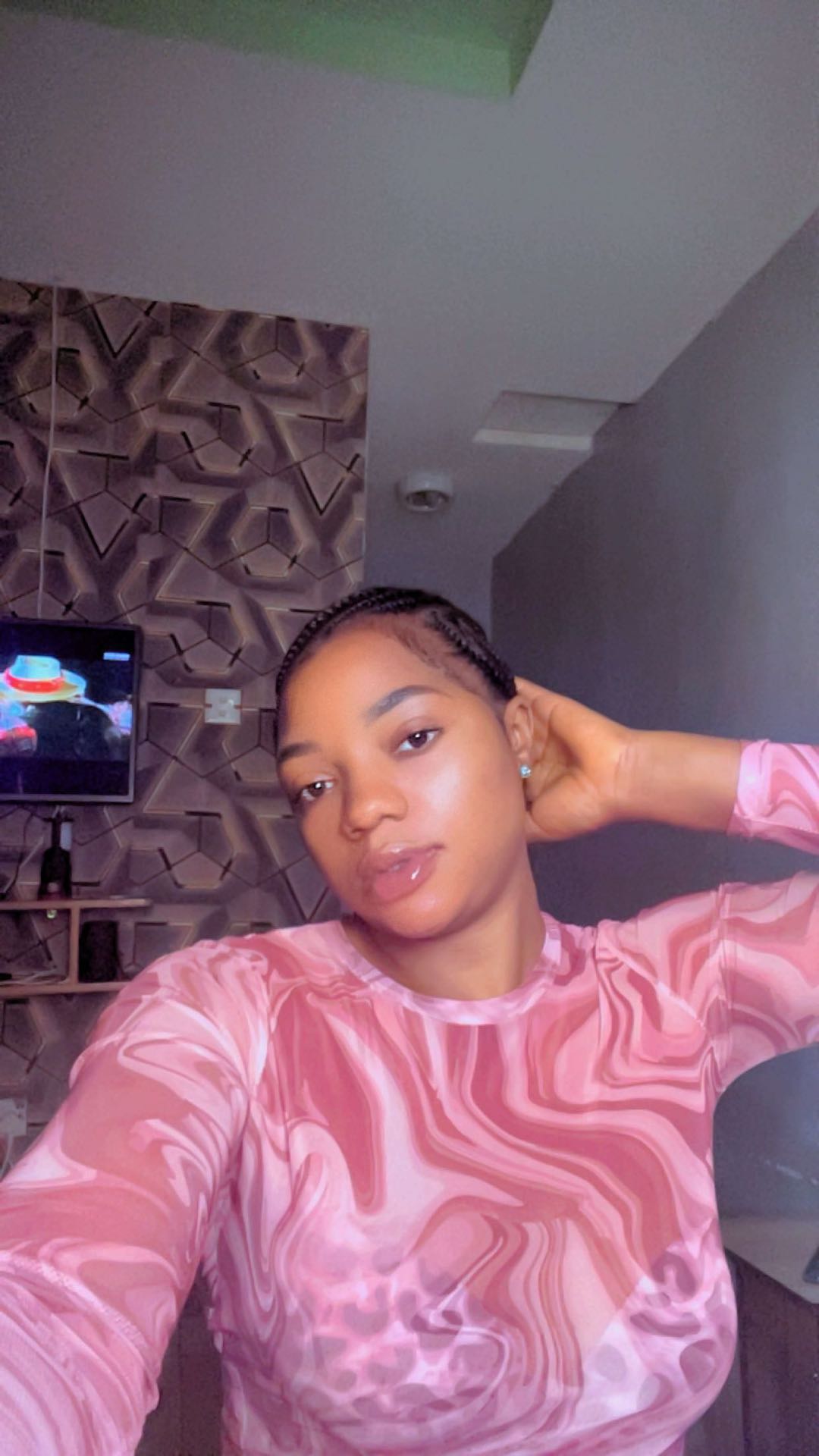 Debby — real girl from Nigeria online for 1v1 video chat