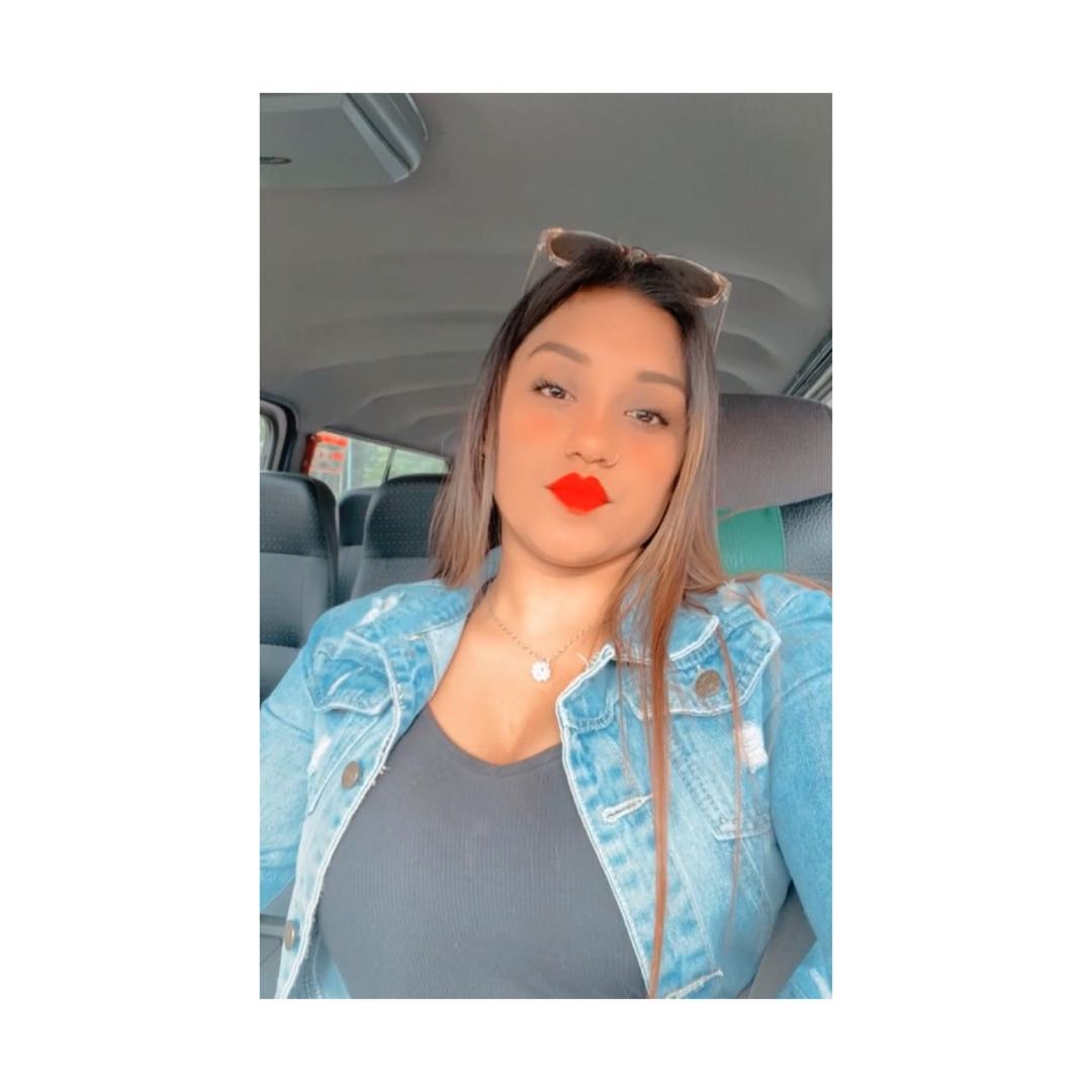 Natalia — real girl from Colombia online for 1v1 video chat
