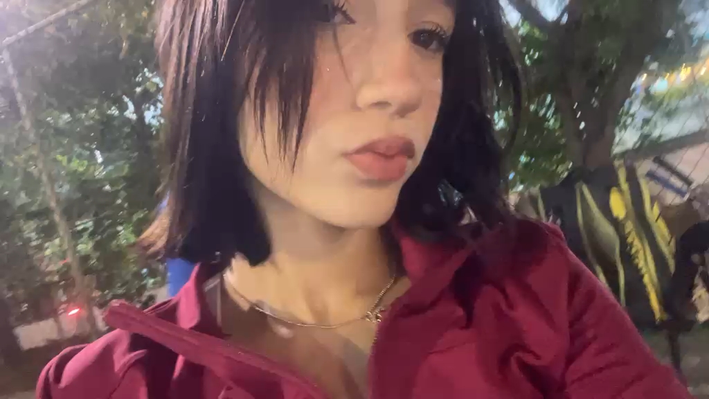 Miniatura do vídeo de Soff 🍓 no ChamaLive — bate-papo por vídeo ao vivo