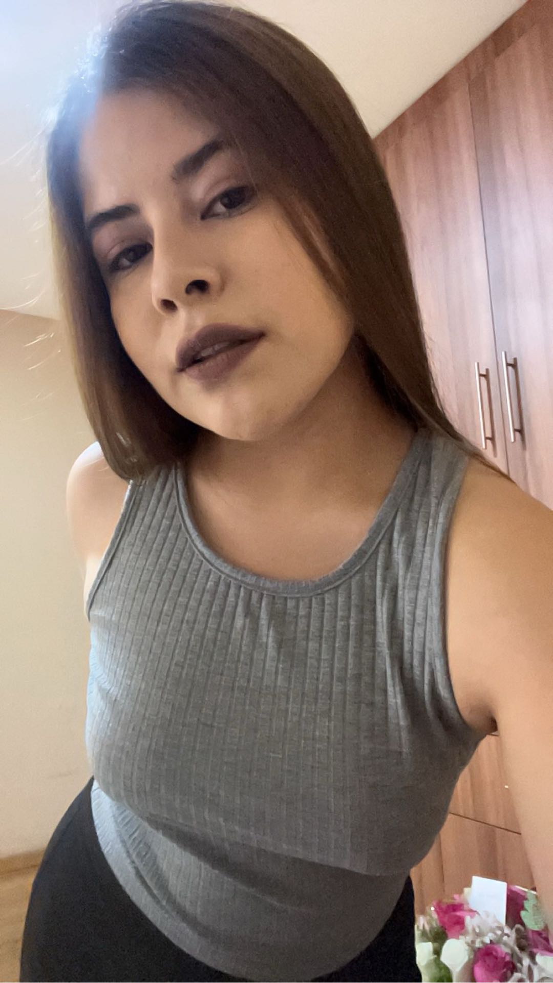 Ludmila from Ecuador — real person online now on PeachMatch