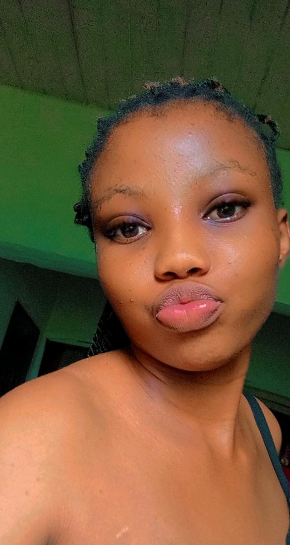 Besty — real girl from Nigeria online for 1v1 video chat