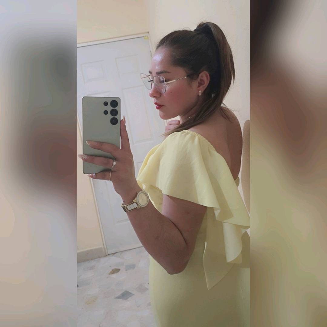 Key — real girl from Mexico online for 1v1 video chat