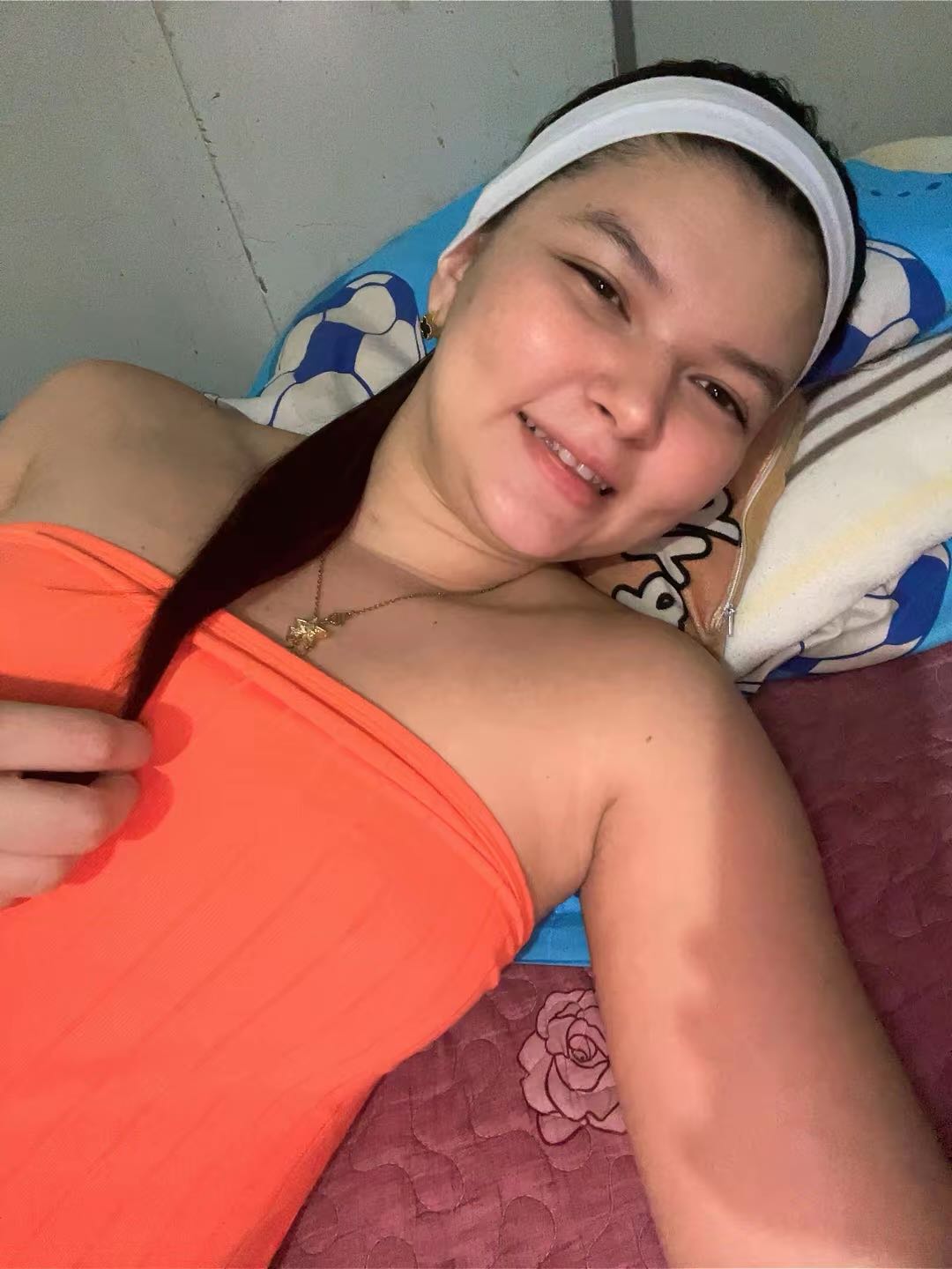 Alejandra from Peru — real person online now on PeachMatch