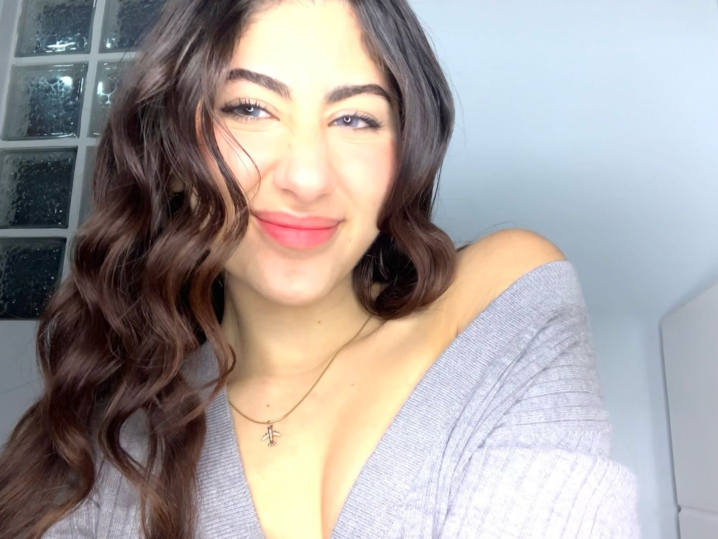 Camila — real girl from Peru online for 1v1 video chat