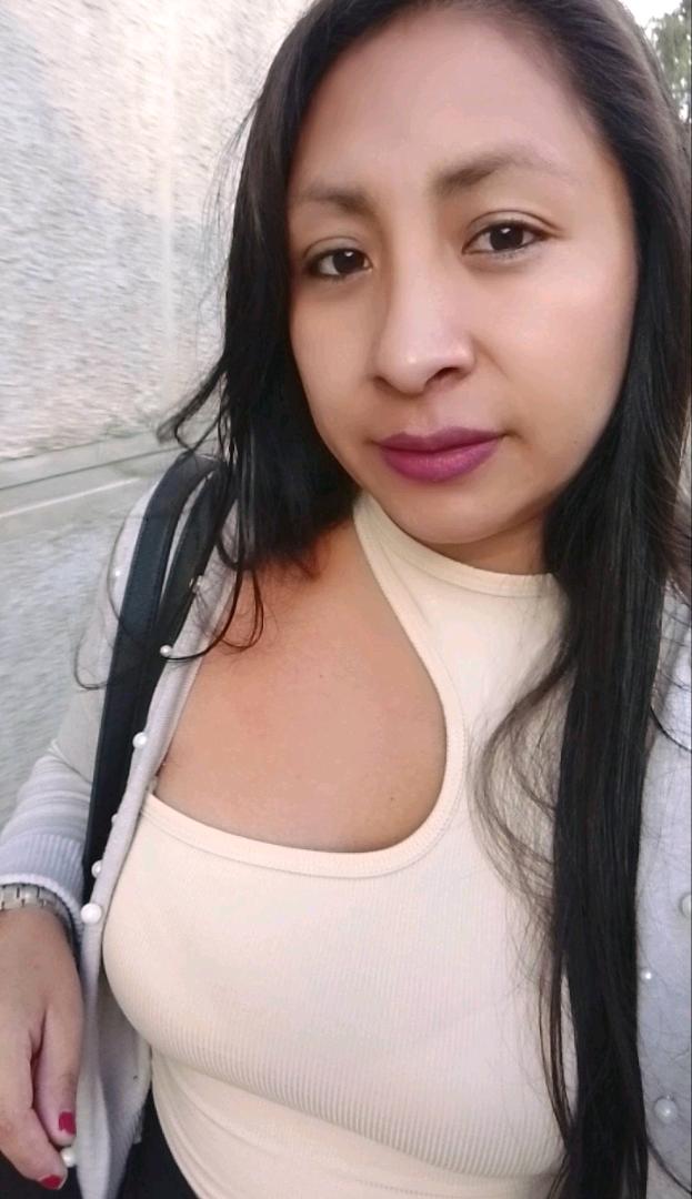 Camila — real girl from Bolivia online for 1v1 video chat