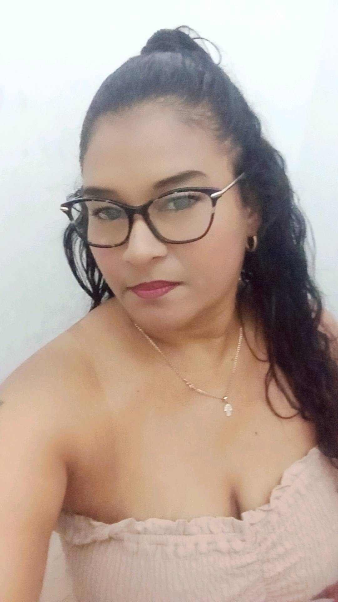 Pamelita — real girl from Panama online for 1v1 video chat