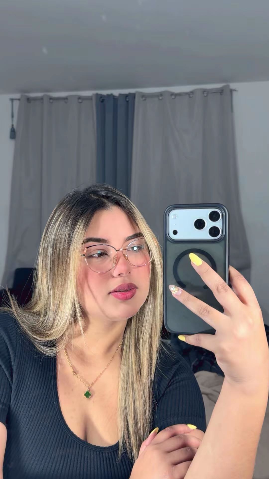 Maddie — real girl from Venezuela online for 1v1 video chat