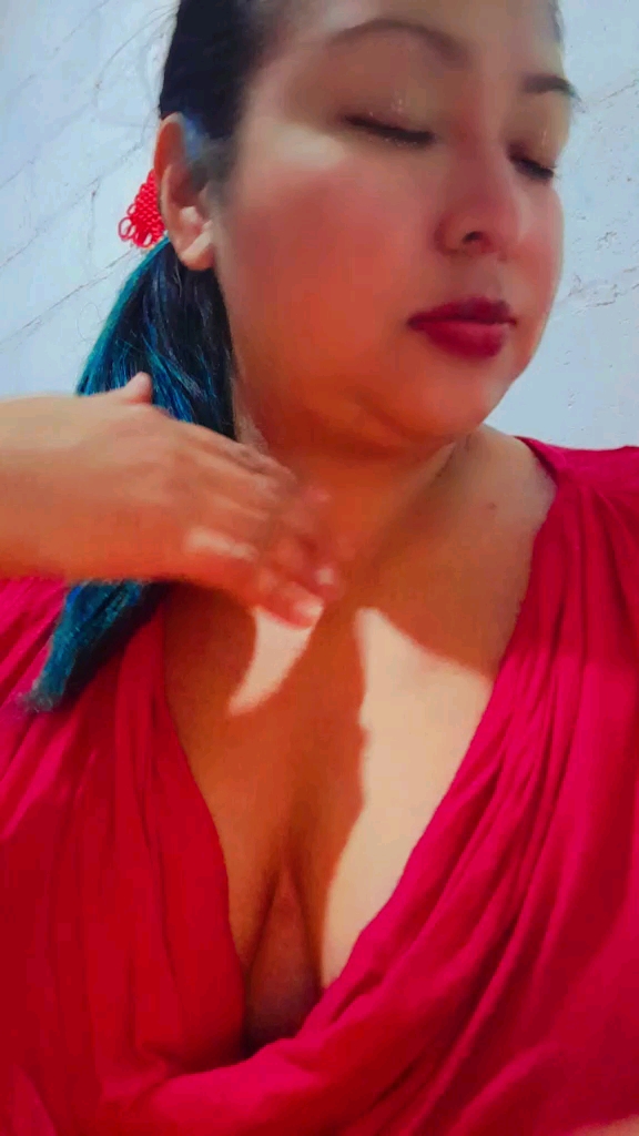 Miniatura do vídeo de 🦋Ivette🦋 no ChamaLive — bate-papo por vídeo ao vivo