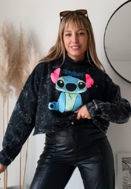 Foto de perfil de Cande no ChamaLive — bate-papo por vídeo ao vivo