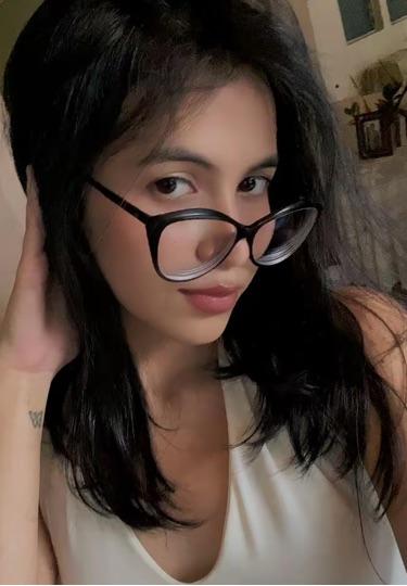 Foto de perfil de Lili no ChamaLive — bate-papo por vídeo ao vivo