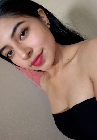 Sofia from Bolivia — real person online now on PeachMatch