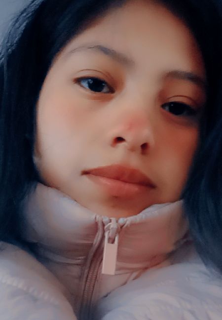 Cami from Bolivia in a video share chat on HolaCam
