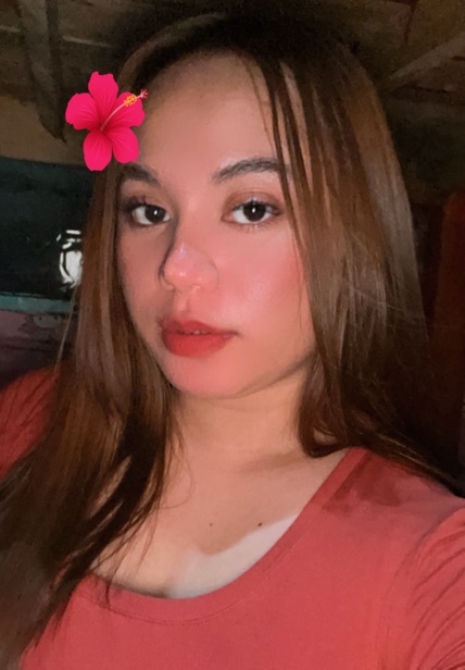 Verified woman available for video chat with girls on SparkCam