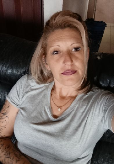Foto de perfil de la secretari no ChamaLive — bate-papo por vídeo ao vivo