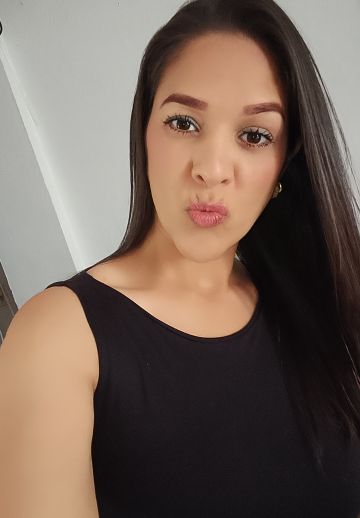 Foto de perfil de Sara no ChamaLive — bate-papo por vídeo ao vivo
