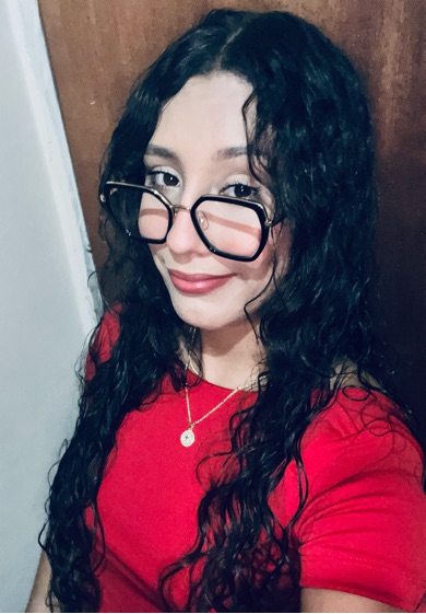 Paula from Venezuela — real person online now on PeachMatch