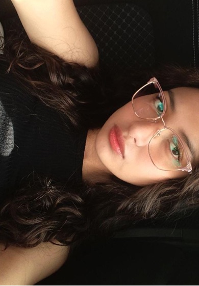 Alana — real girl from Ecuador online for 1v1 video chat