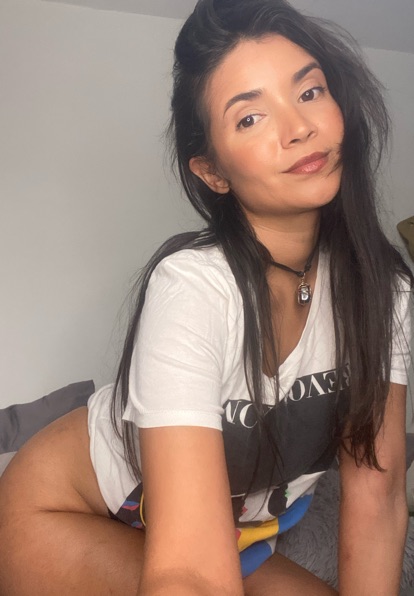 Portrait of Mytra in a live video chat