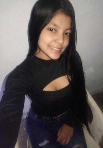 Foto de perfil de Isabella no ChamaLive — bate-papo por vídeo ao vivo