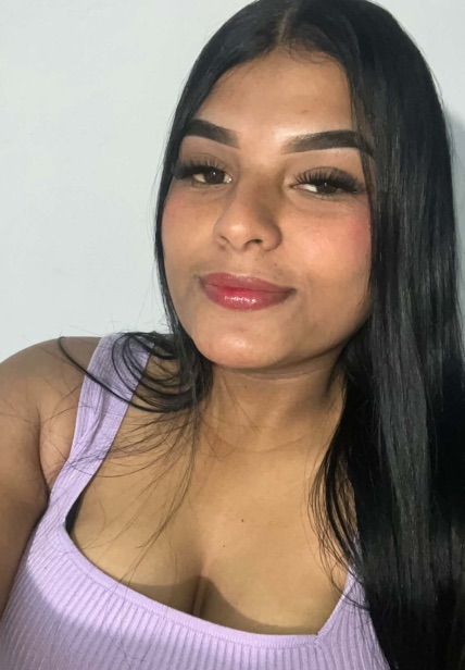 Stefania from Mexico — real person online now on PeachMatch