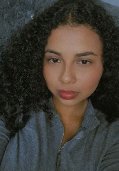 Foto de perfil de Mía no ChamaLive — bate-papo por vídeo ao vivo