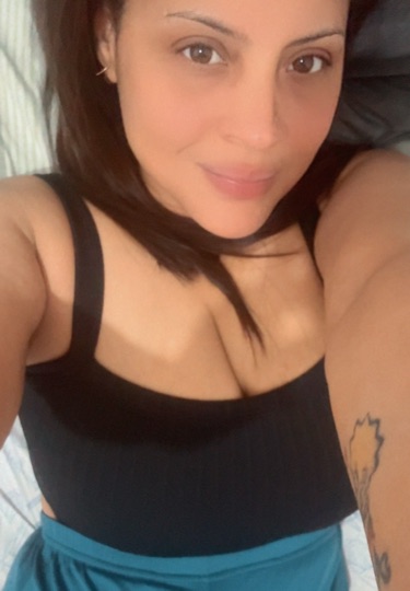 Meet Chloe on free random video chat — OmeChatLive