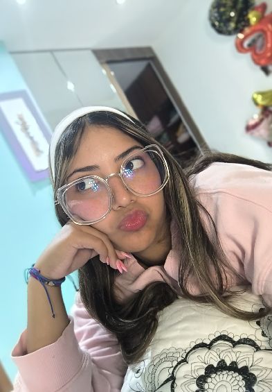Foto de perfil de Vittoria💜 no ChamaLive — bate-papo por vídeo ao vivo