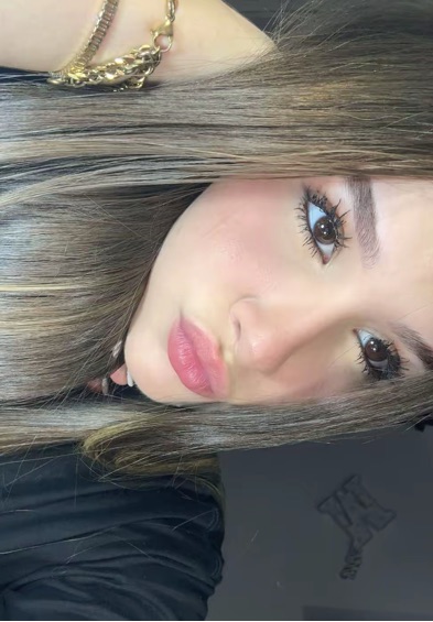 Millie from Venezuela online for a random video call