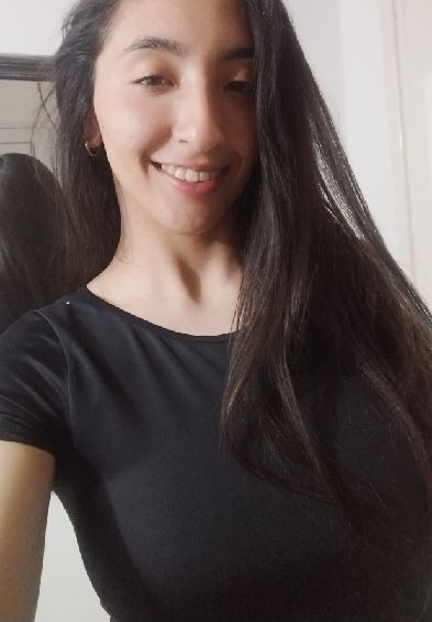 Lu, live host from Argentina on Lowins