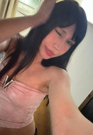 Cam to cam chat with Lucia