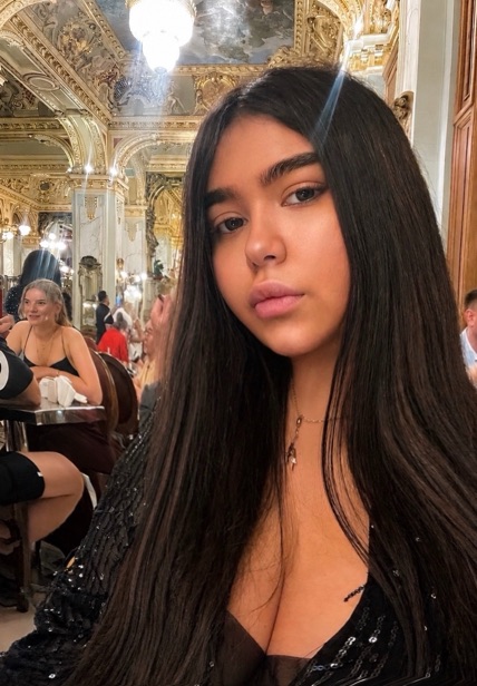 Ava