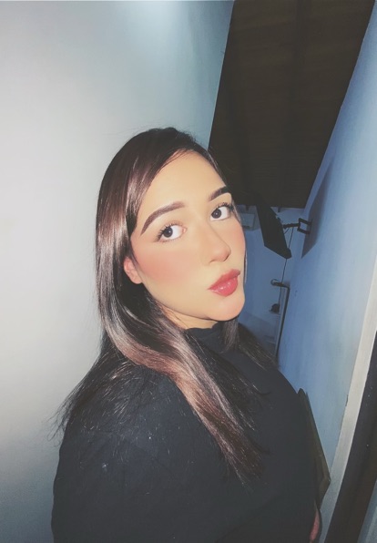 Sofi from Venezuela — real person online now on PeachMatch