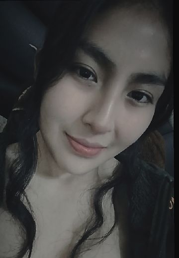 Video chat with Emilia