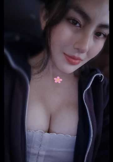 Isa from Bolivia, a verified Mulive streamer