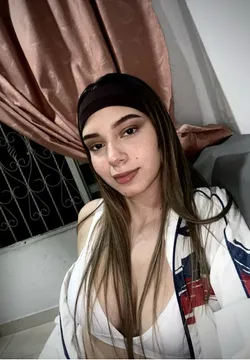 1v1 cam with Lucia, Spain