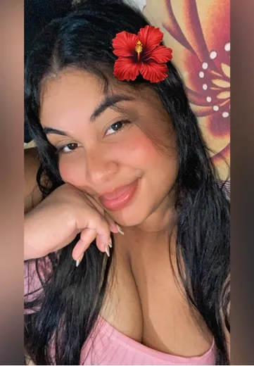 Mia from Toronto, Canada — online now for video chat