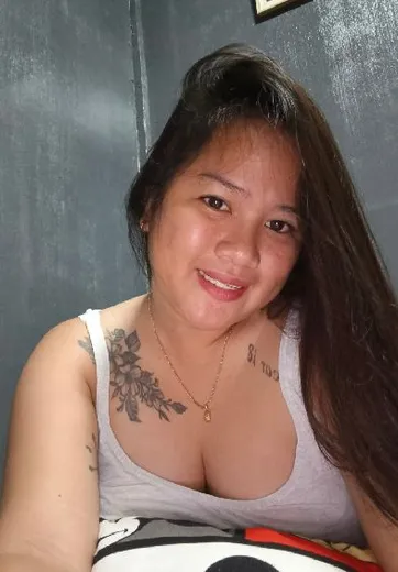 Hannah from Berlin, Germany — online now for video chat