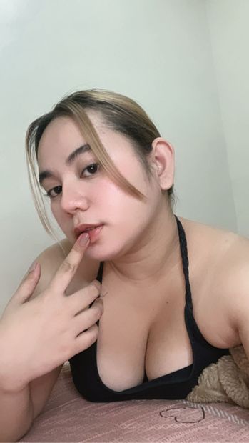 Dolce online for a live 1v1 video call