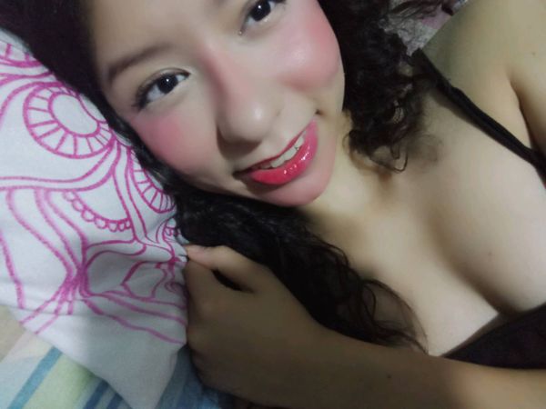 Cata random video chat preview