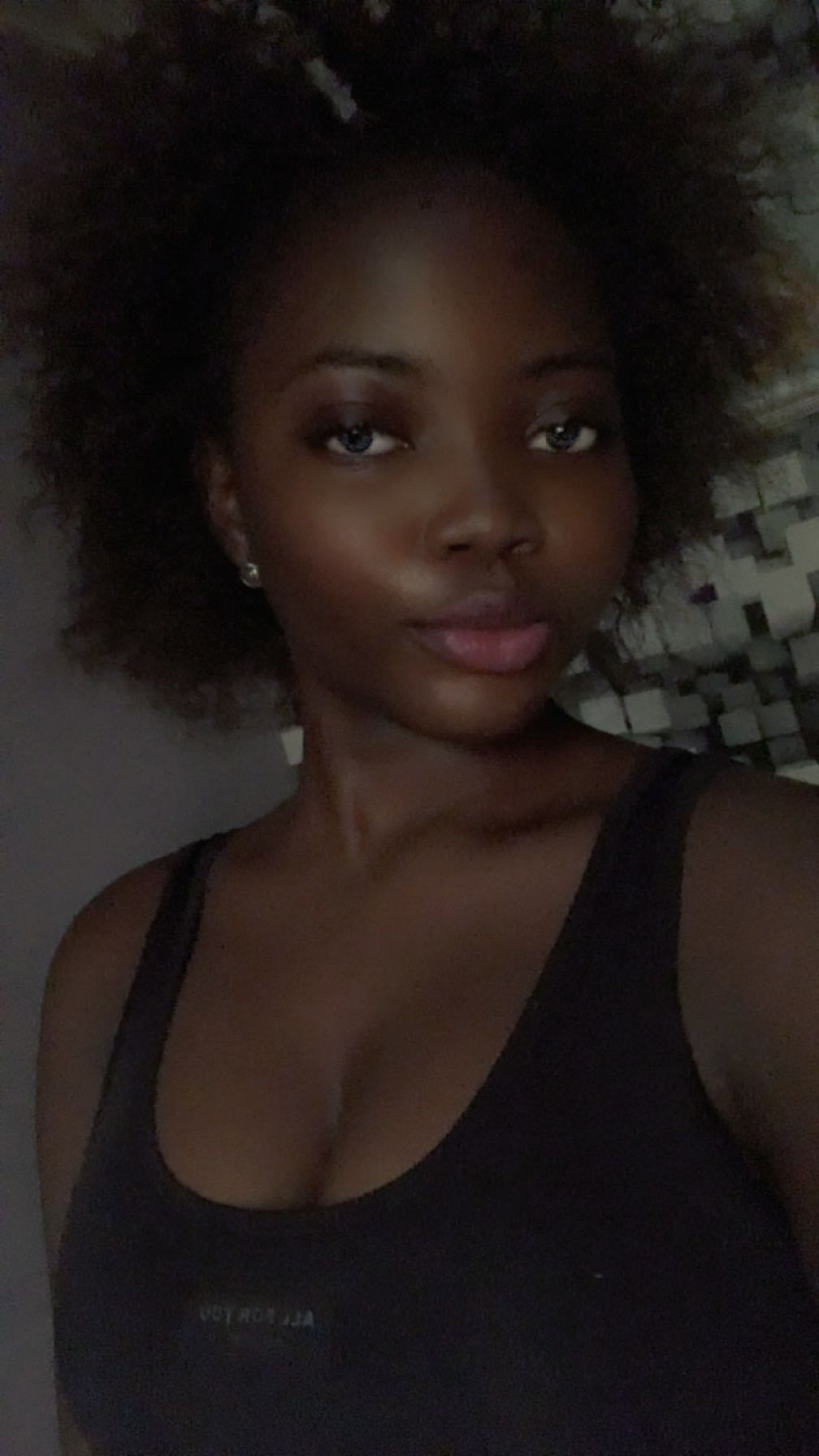 Cinders from Nigeria — real person online now on PeachMatch