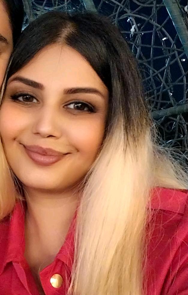 Damla from Türkiye — real person online now on PeachMatch