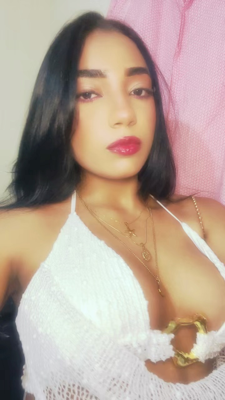 Sashaa on a live CoyCam video chat