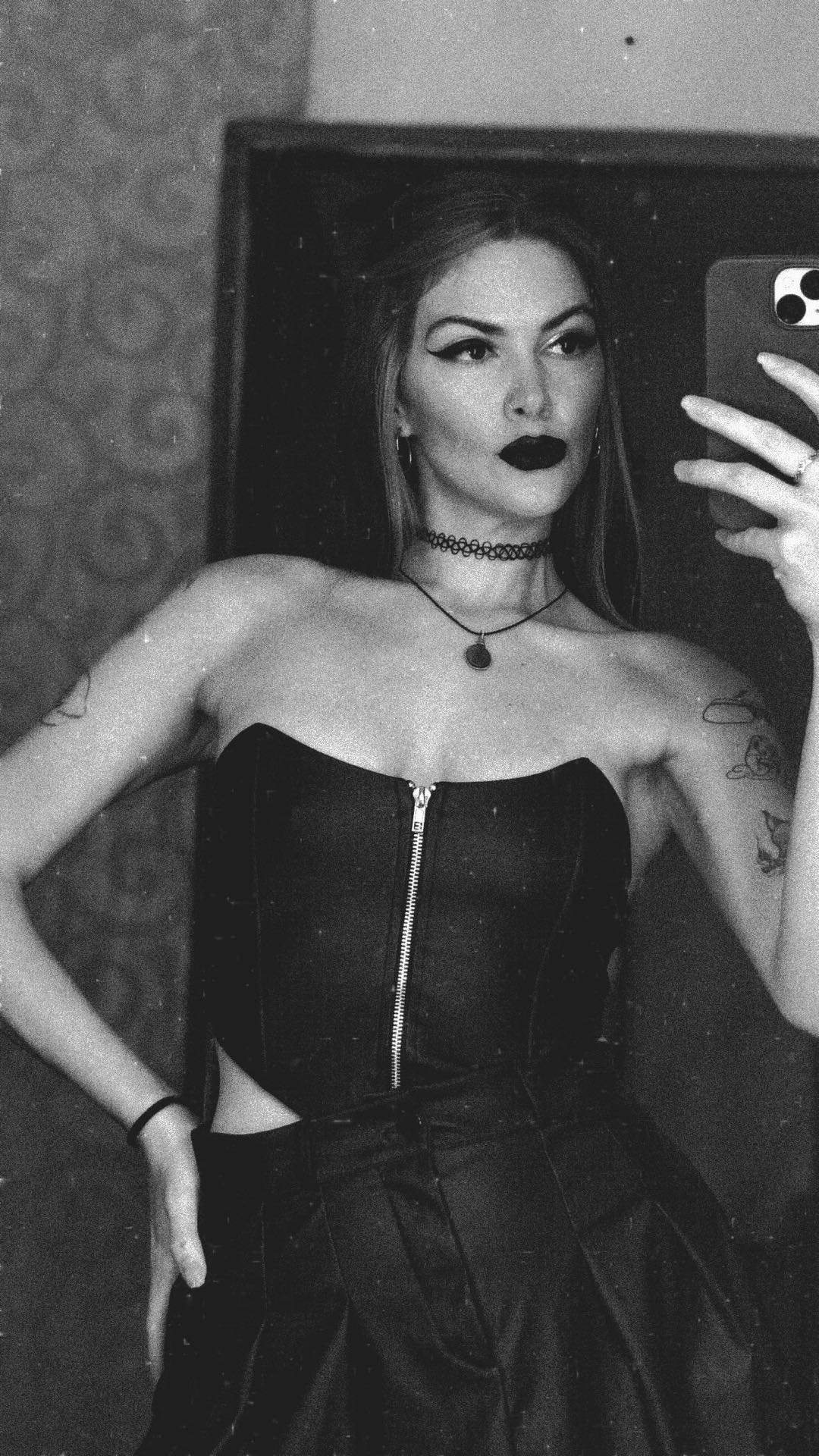 Online stranger ready to chat