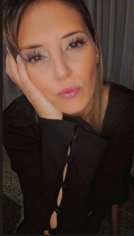 Jeanette — real girl from Argentina online for 1v1 video chat