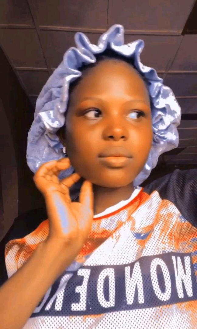 Lucy from Nigeria — real person online now on PeachMatch