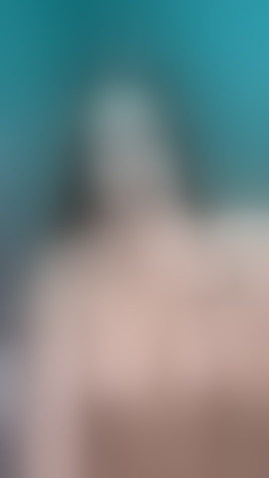 Miniatura do vídeo de Emma no ChamaLive — bate-papo por vídeo ao vivo